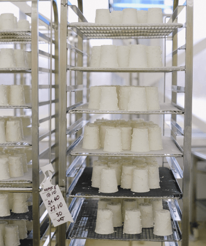 Hygienische Milchverarbeitung mit Edelstahl - sichere Herstellung von Molkereiprodukten in sesiblen Produktionsbereichen